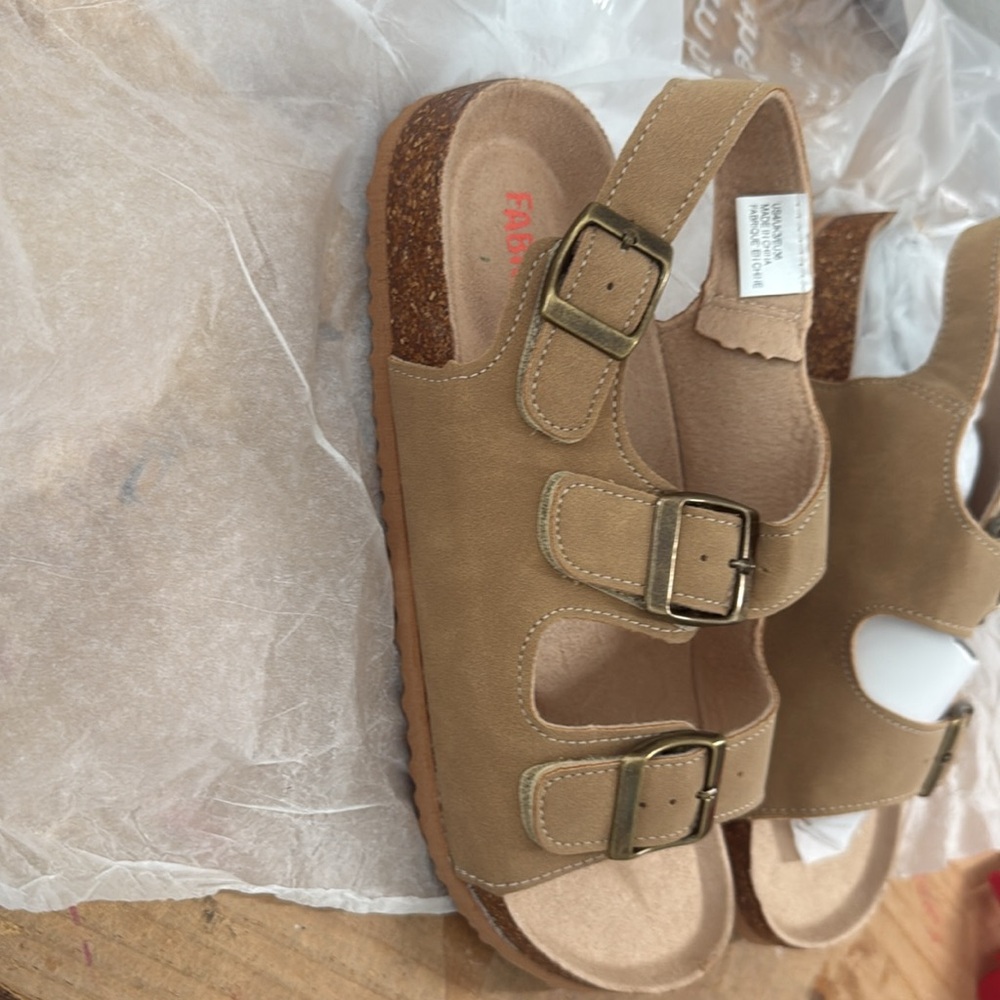 Tan Sandals Fabkids 4 New Sz 4 cork sole - Picture 2 of 5